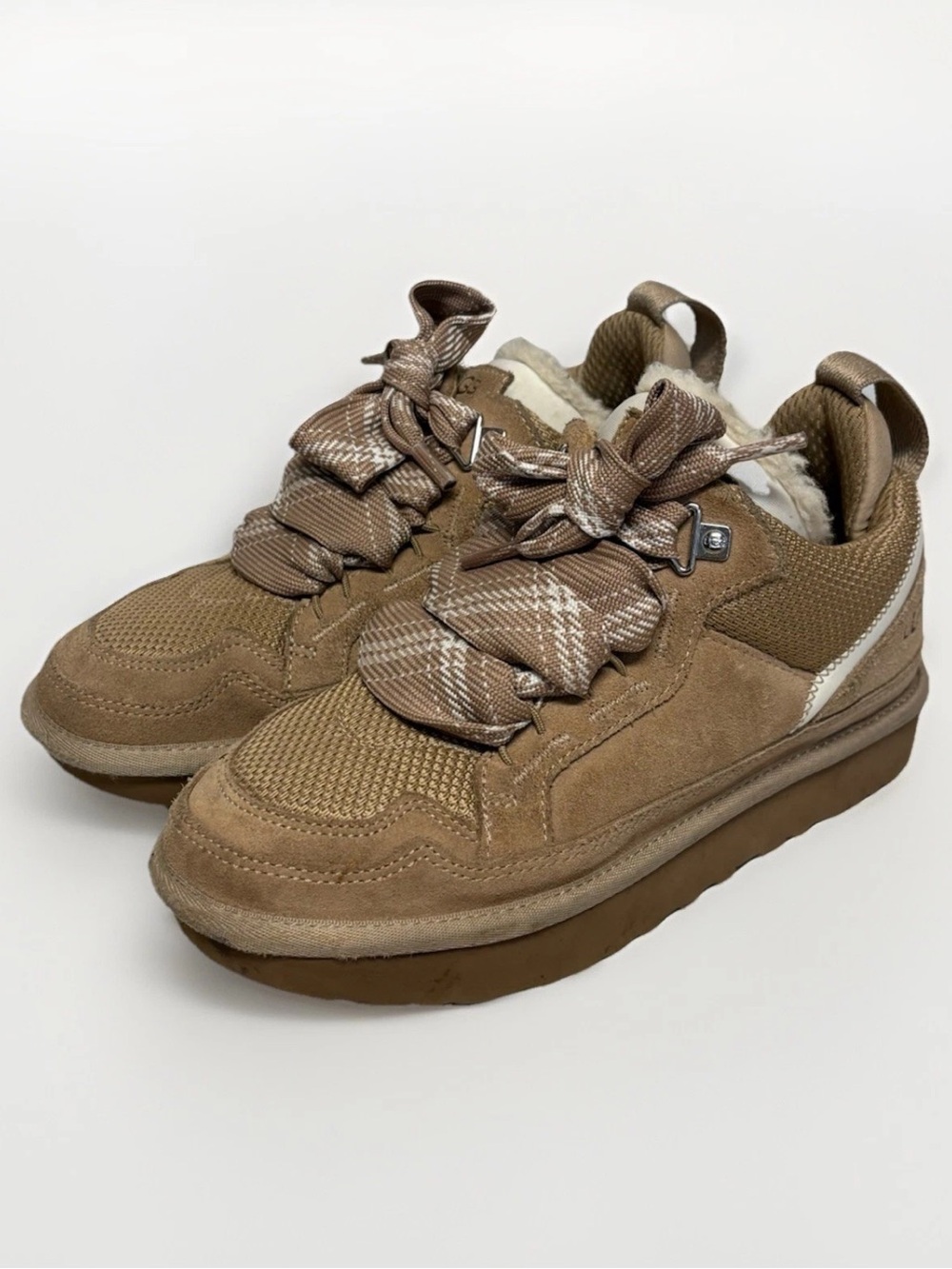 UGG Women’s Lowmel Sneakers Size 7 #5834